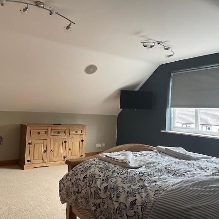 Fabulous 2 Bed Apartment Пенріт Екстер'єр фото