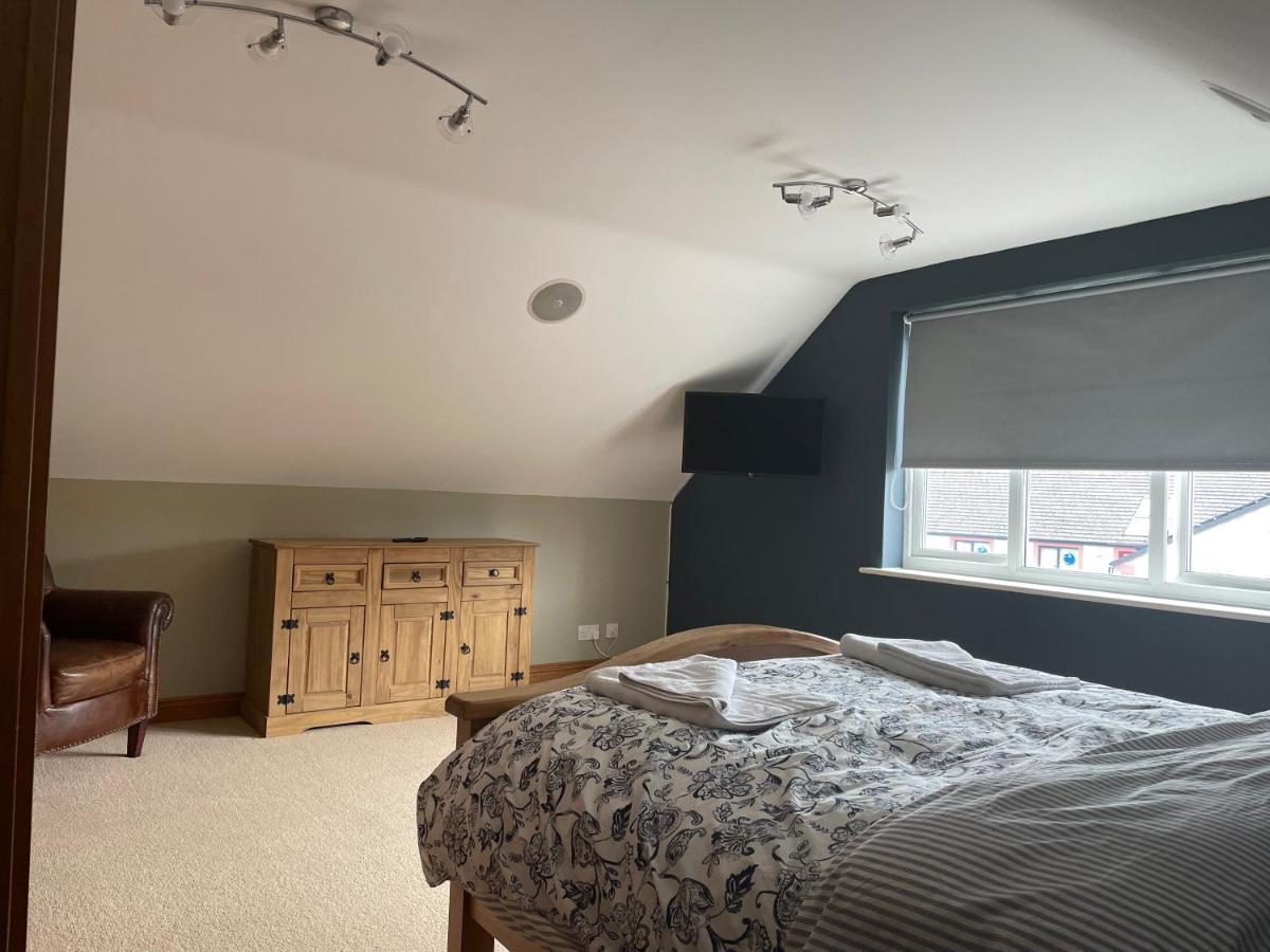Fabulous 2 Bed Apartment Пенріт Екстер'єр фото